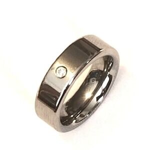 New tungsten‎ carbide ring with CZ Size 5